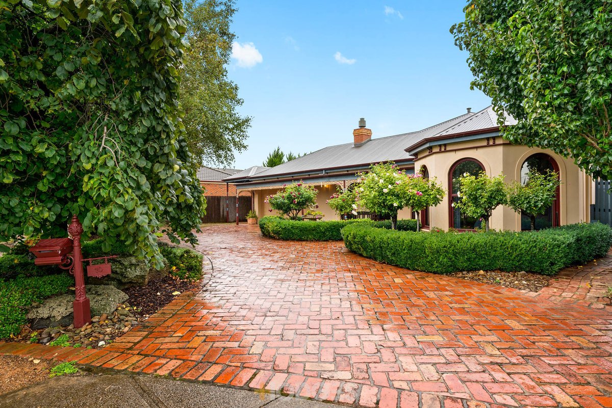 10 Willowtree Drive Werribee - Residential for sale