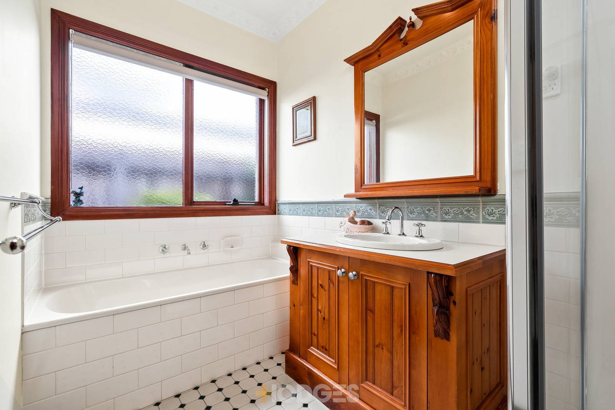 10 Willowtree Drive Werribee - Residential for sale
