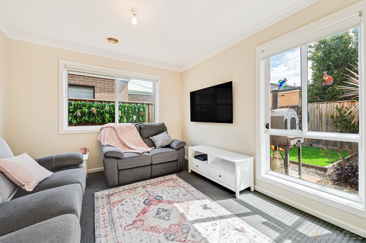 10 Yaleri Rise Werribee - Residential for sale