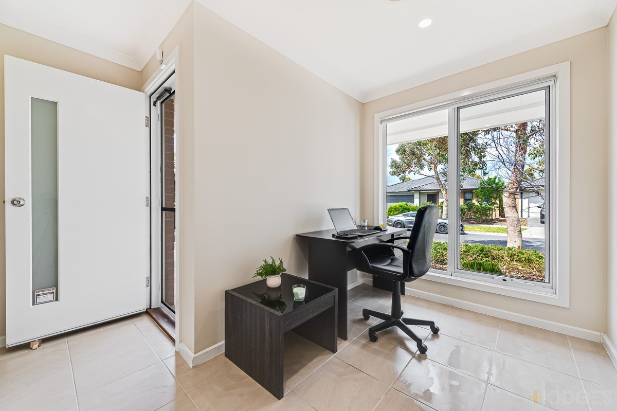 10 Yaleri Rise Werribee - Residential for sale