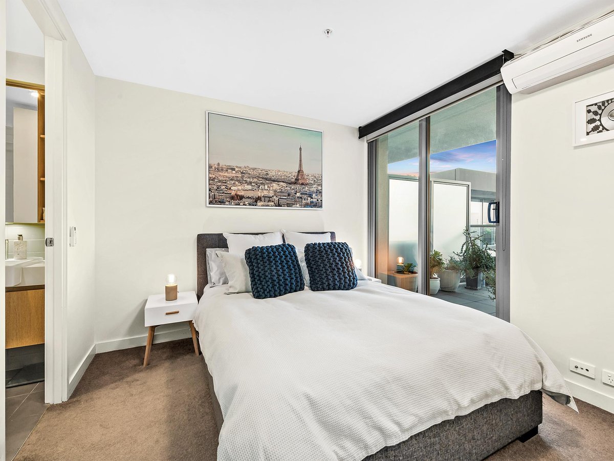 1006 / 101 Bay Street PORT MELBOURNE - Residential for sale
