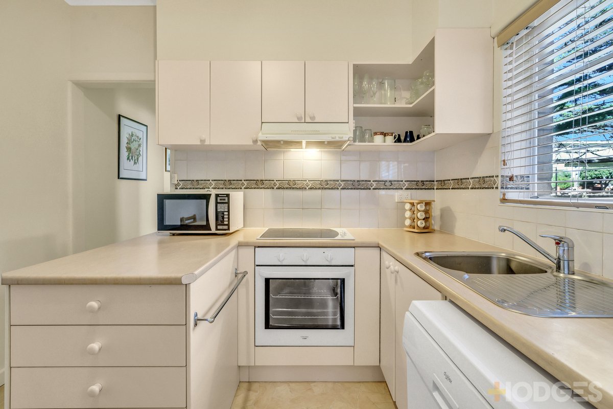 10 / 117 Como Parade East Parkdale - Residential for sale