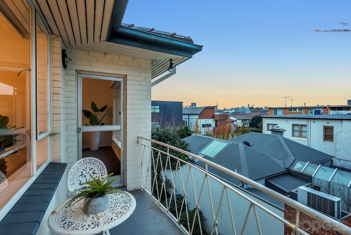 10 / 117 Westbury Street Balaclava - Residential for sale