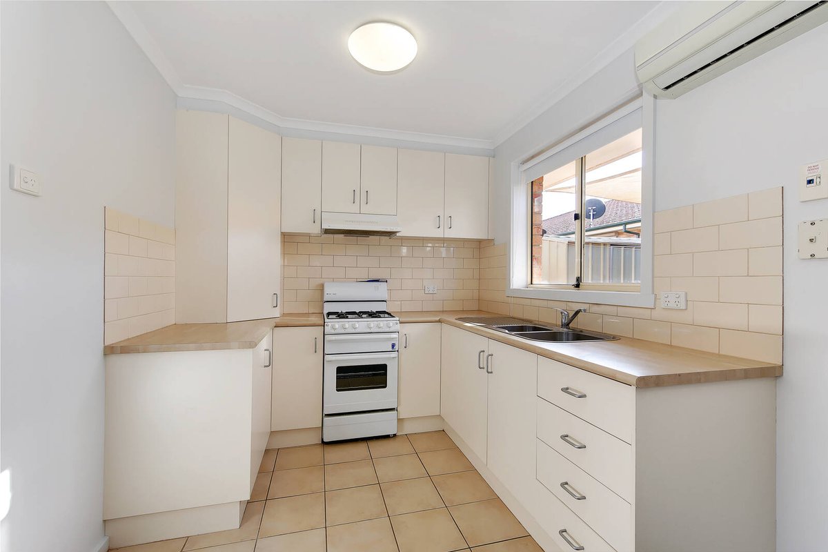 10 / 16-18 Russell Street Werribee - Residential for sale