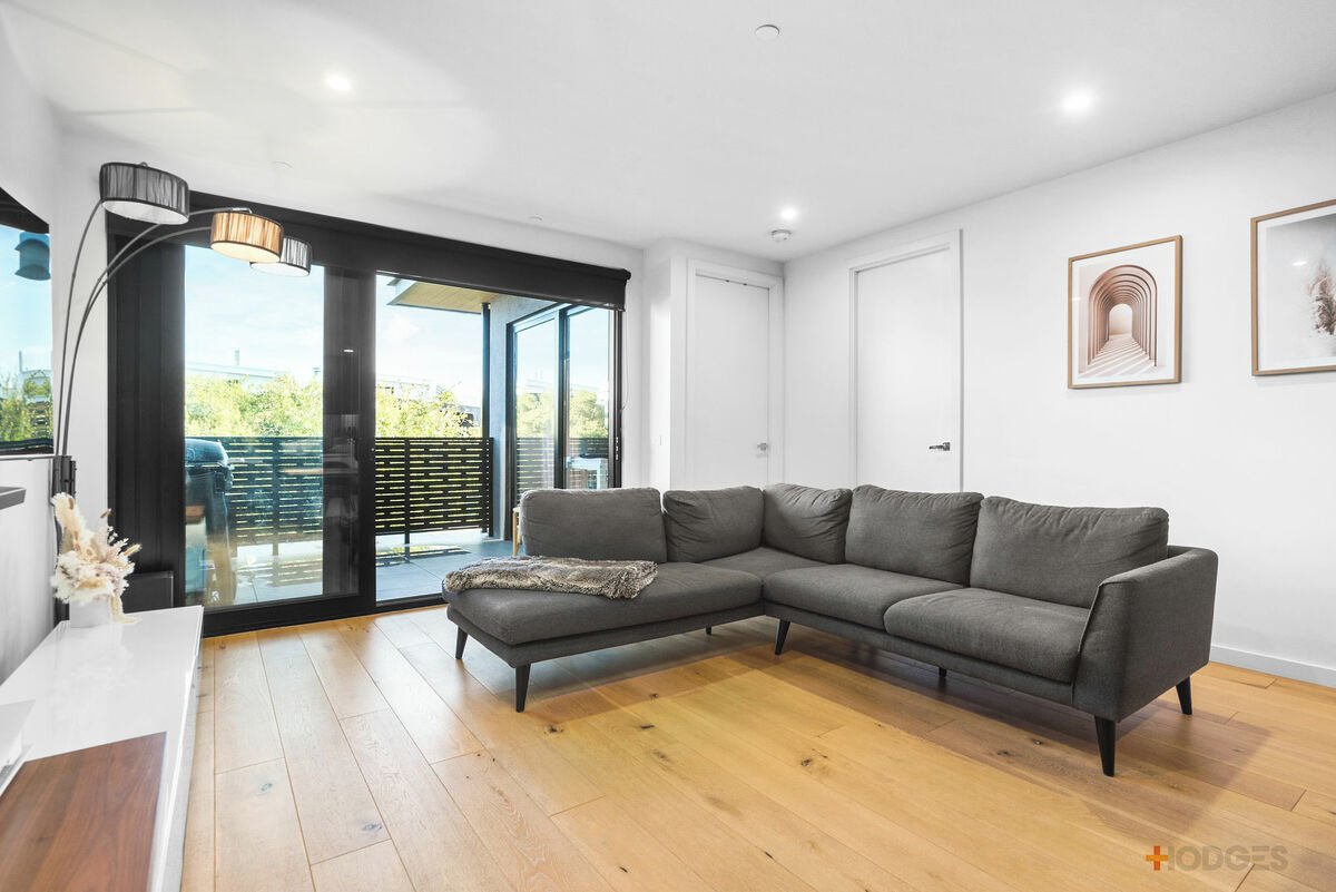 101/6 Claire Street McKinnon - Residential for lease