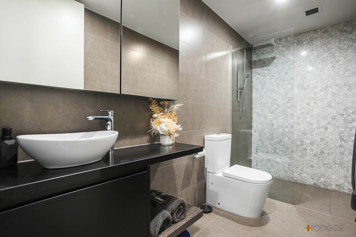101/6 Claire Street McKinnon - Residential for lease