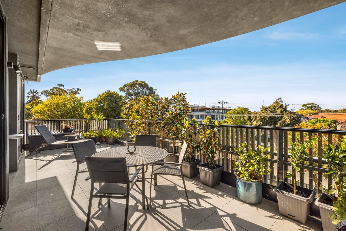 102 / 28 Linacre Road Hampton - Residential for sale