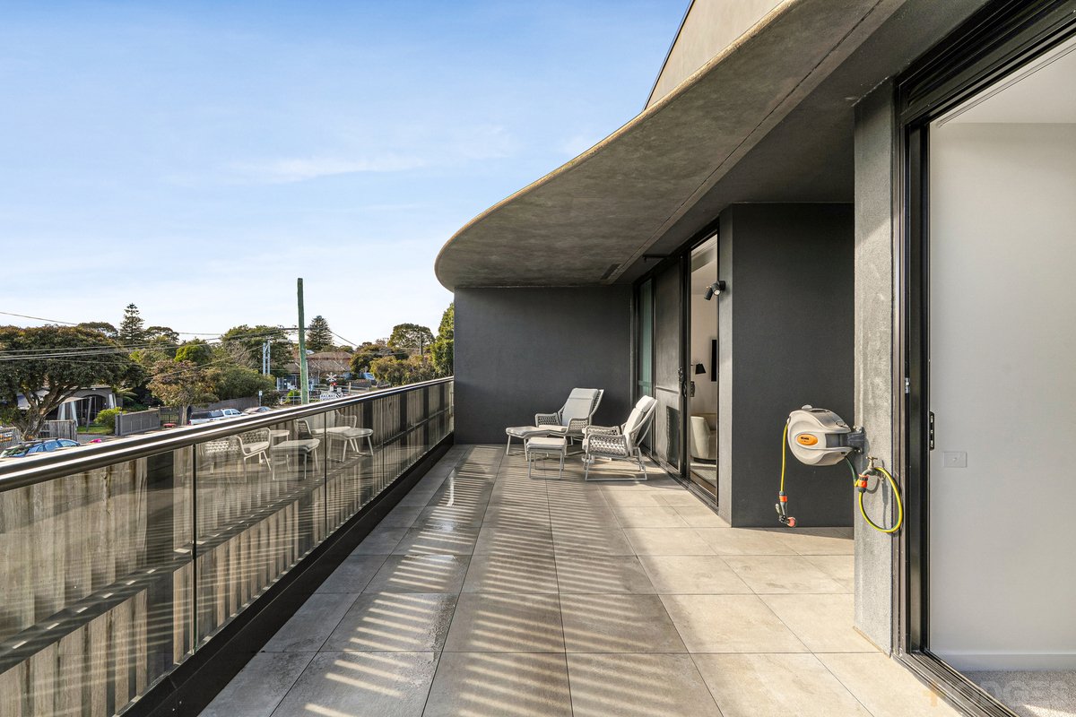 102 / 28 Linacre Road Hampton - Residential for sale