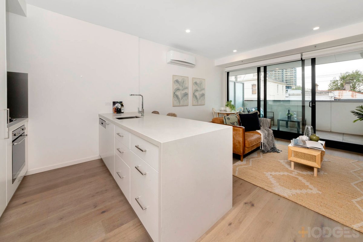 102 / 29 Kambrook Road Caulfield North - Residential for sale
