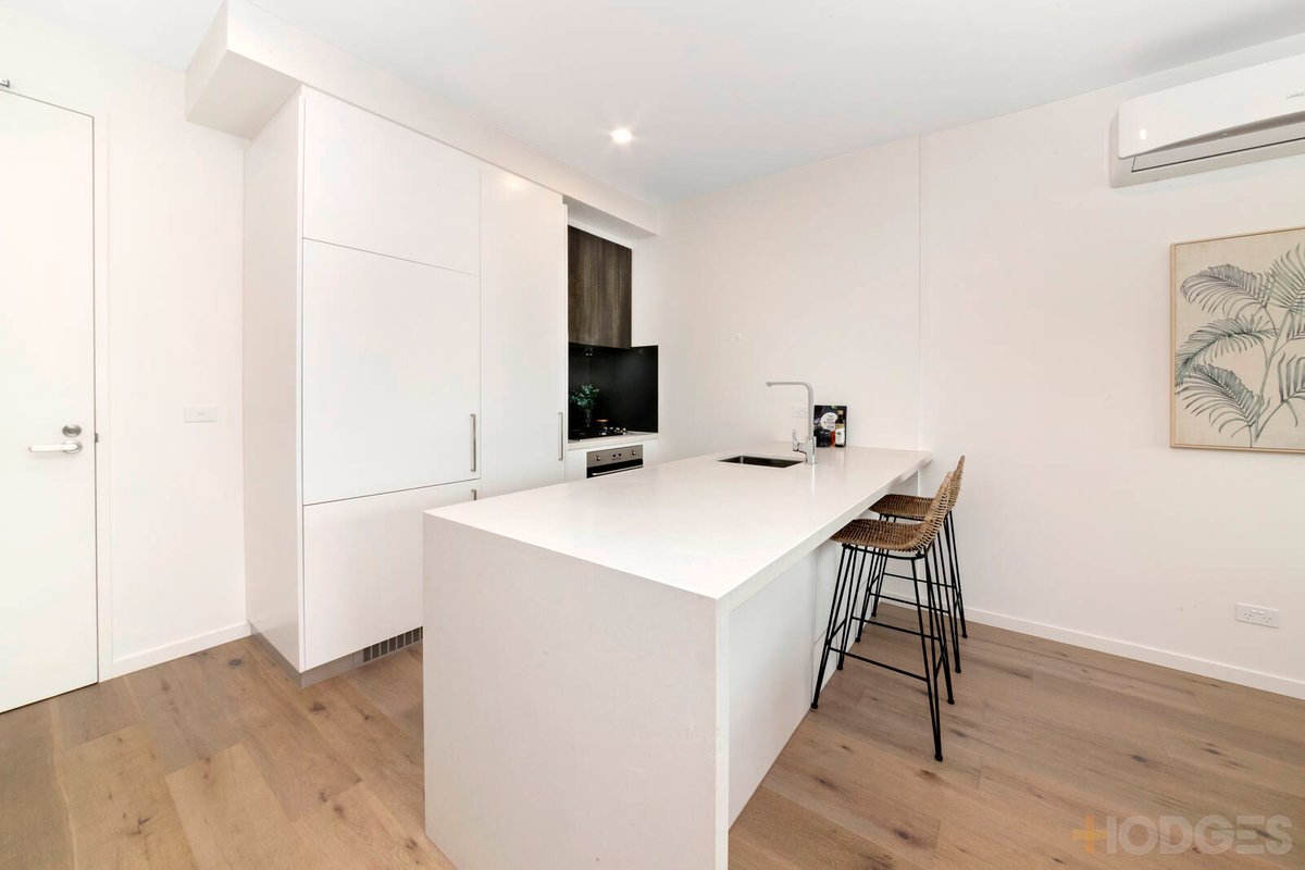 102 / 29 Kambrook Road Caulfield North - Residential for sale