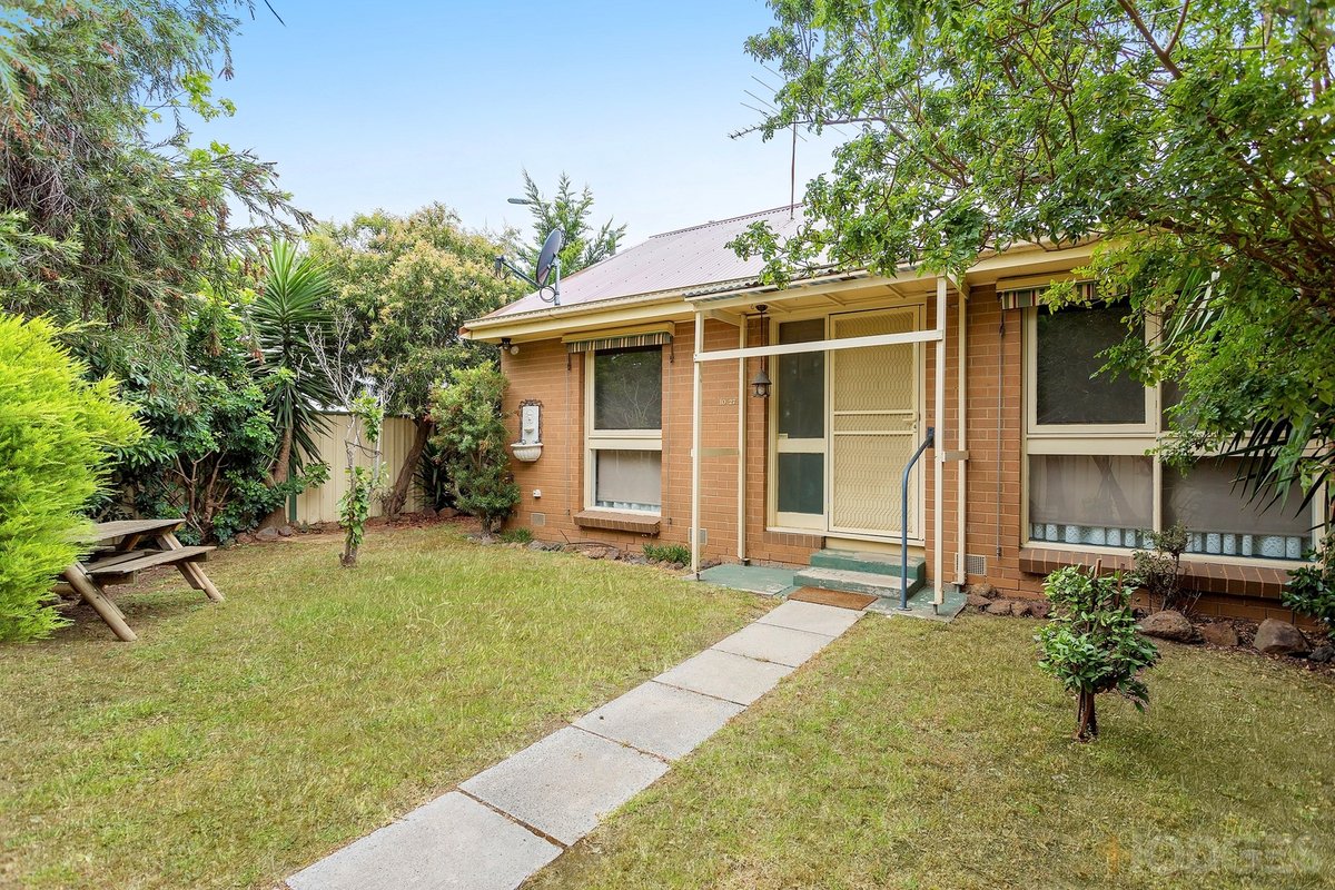 10 / 27 Deutgam Street Werribee - Residential for sale