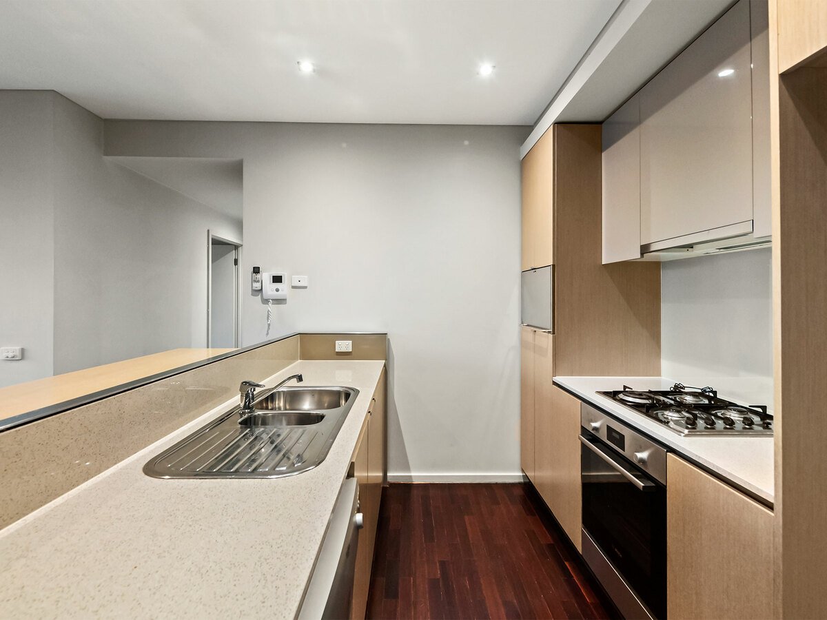 102e / 126 Rouse Street Port Melbourne - Residential for lease