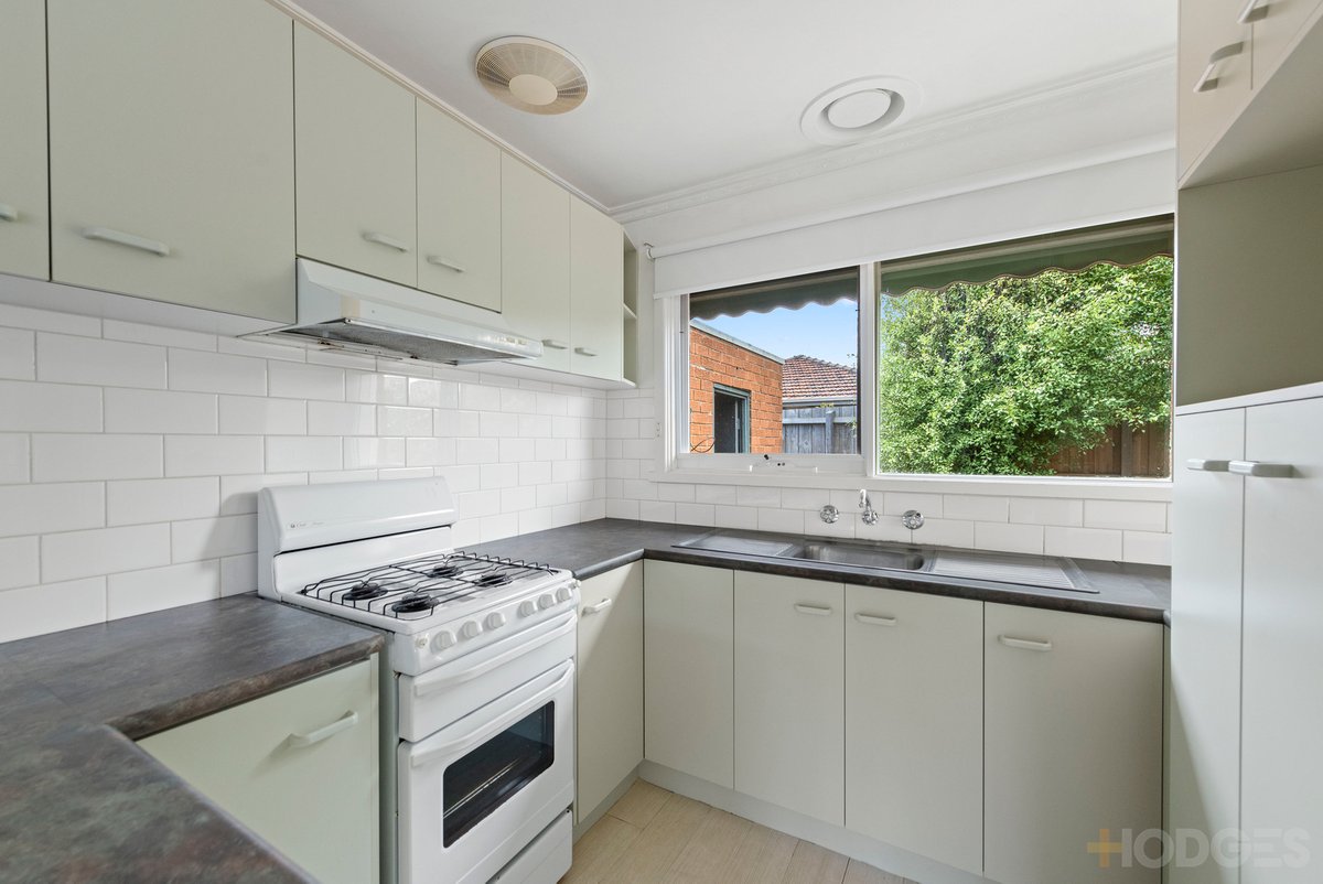 10 / 3 Golden Avenue Chelsea - Residential for sale