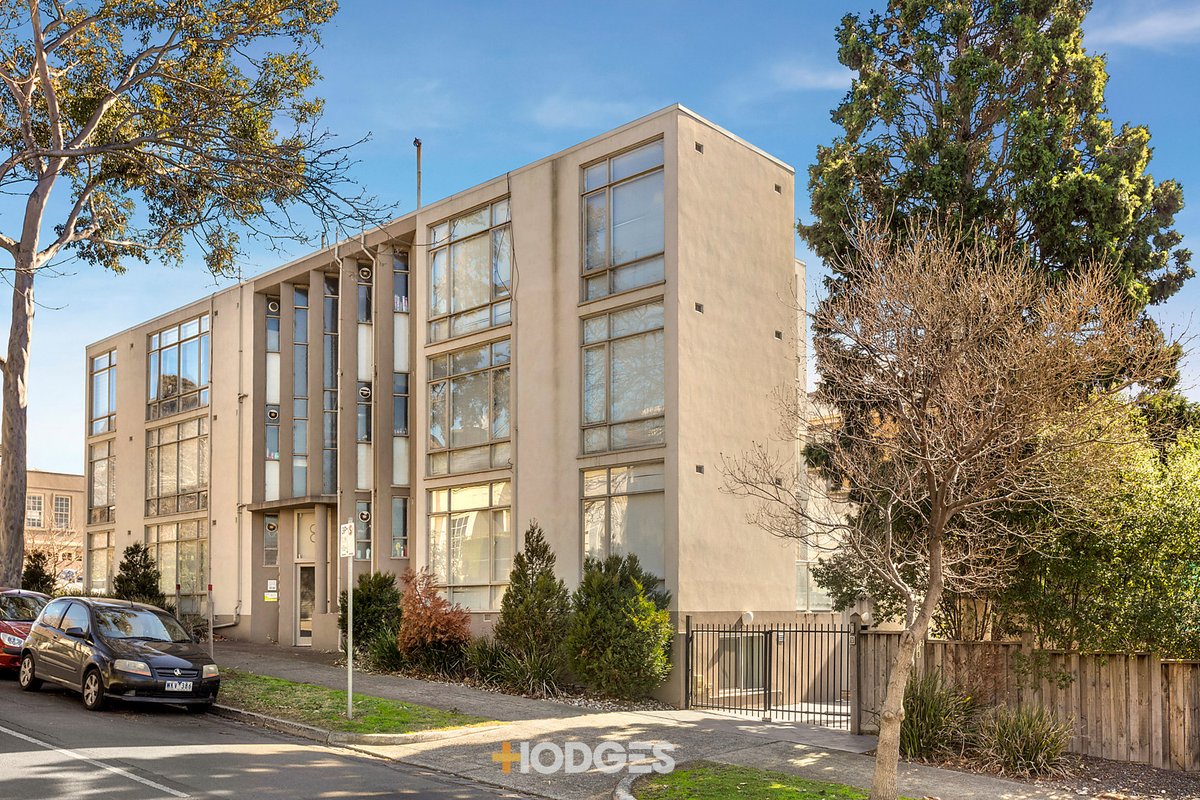 10/4 Witchwood Close South Yarra - Residential for sale
