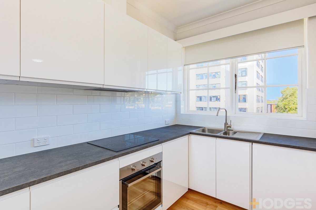 10 / 401 Toorak Road SOUTH YARRA - Residential for lease