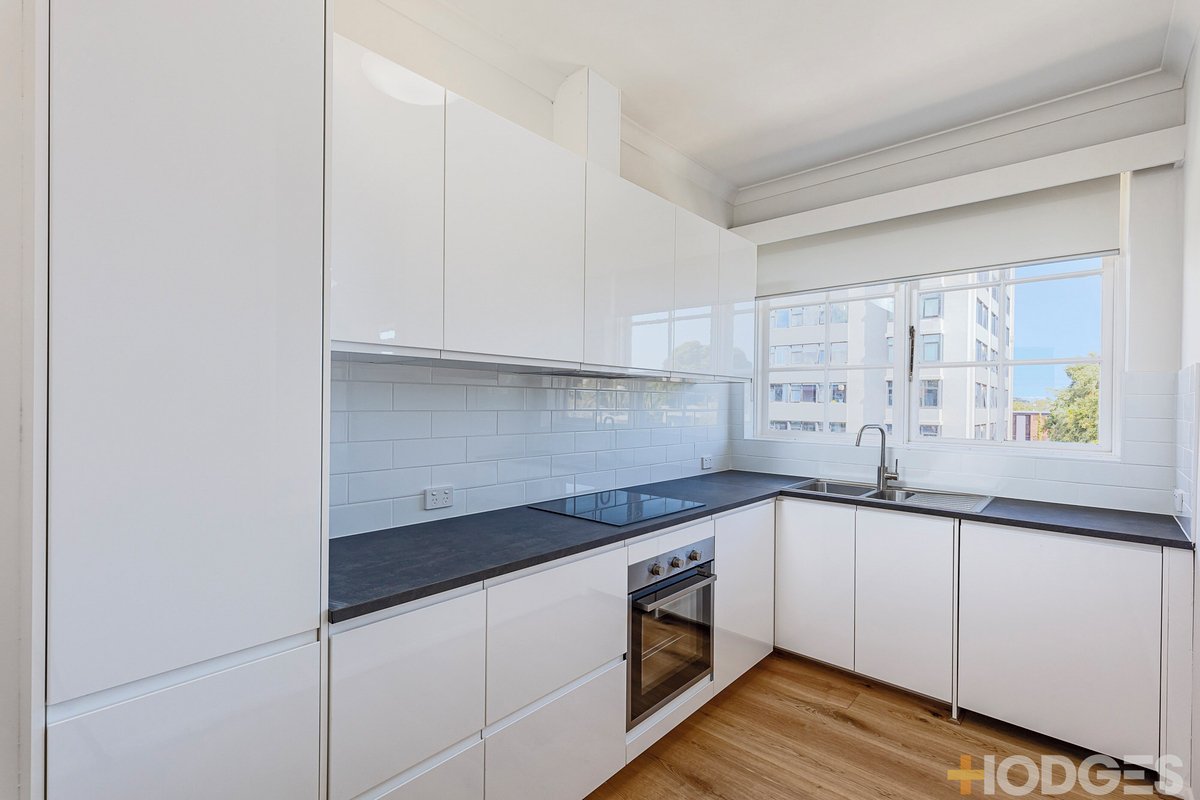 10 / 401 Toorak Road SOUTH YARRA - 2 bedroom property