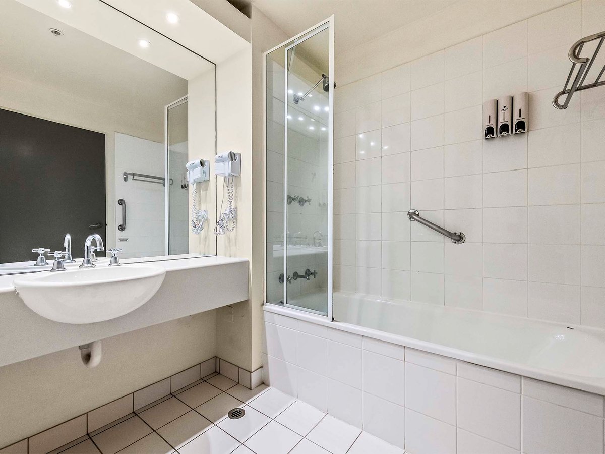 105 & 106 / 604 St Kilda Road MELBOURNE - Residential for sale