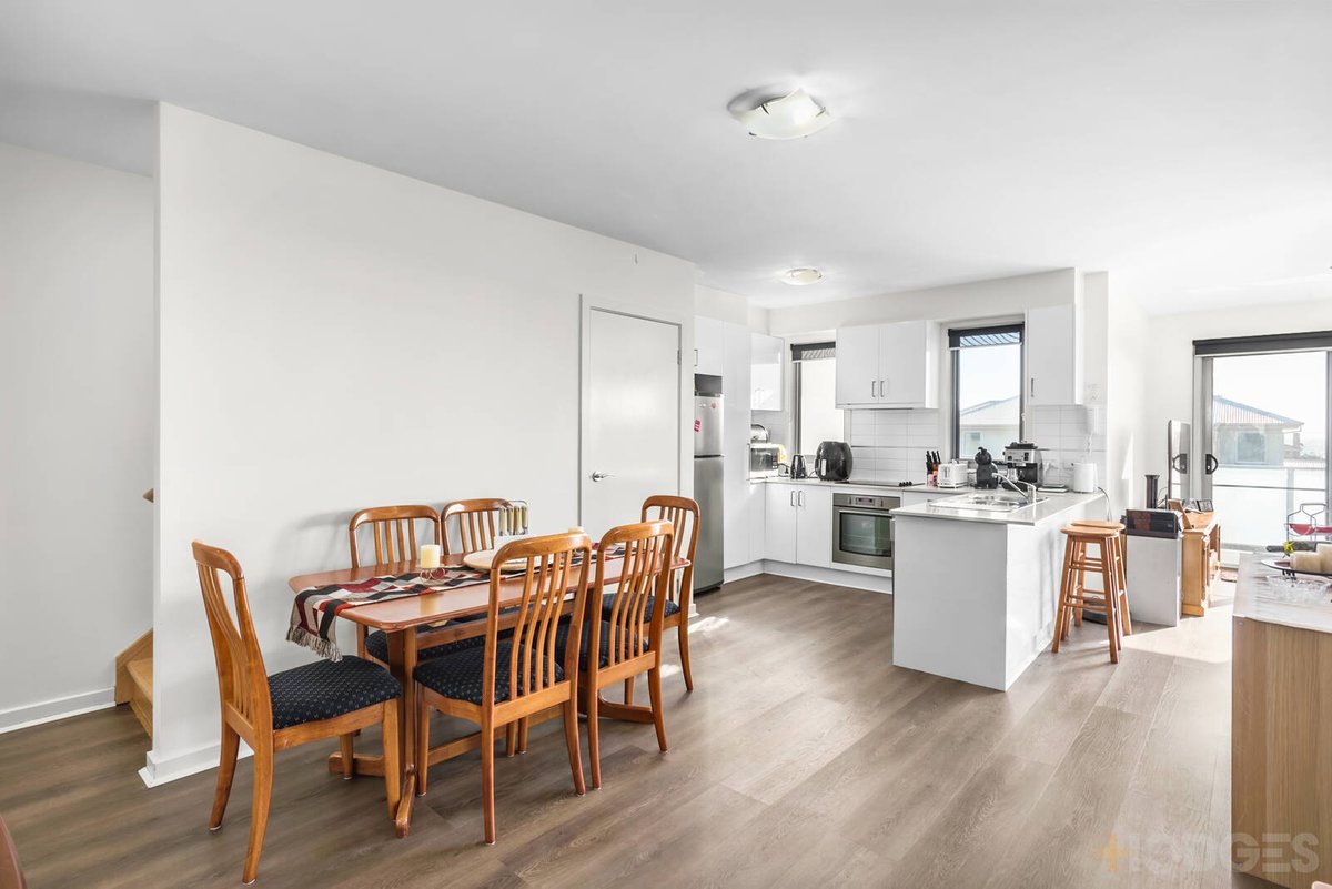 10 / 5 Maury Road Chelsea - Residential for sale