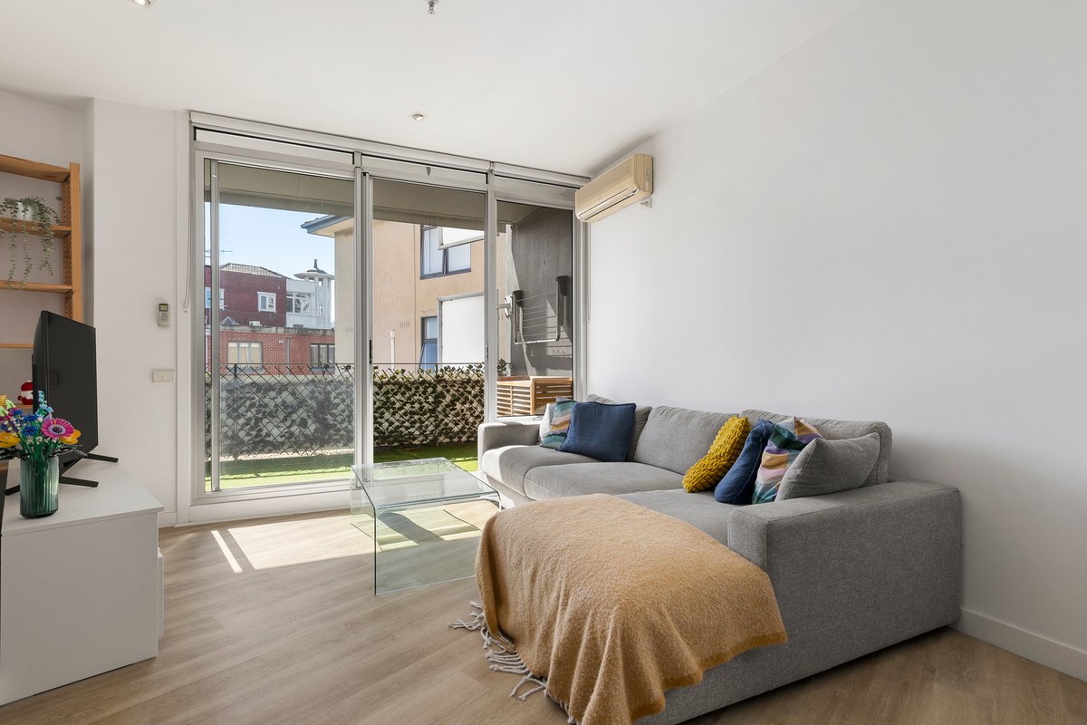 10 / 52 Fitzroy Street St Kilda - 1 bedroom property