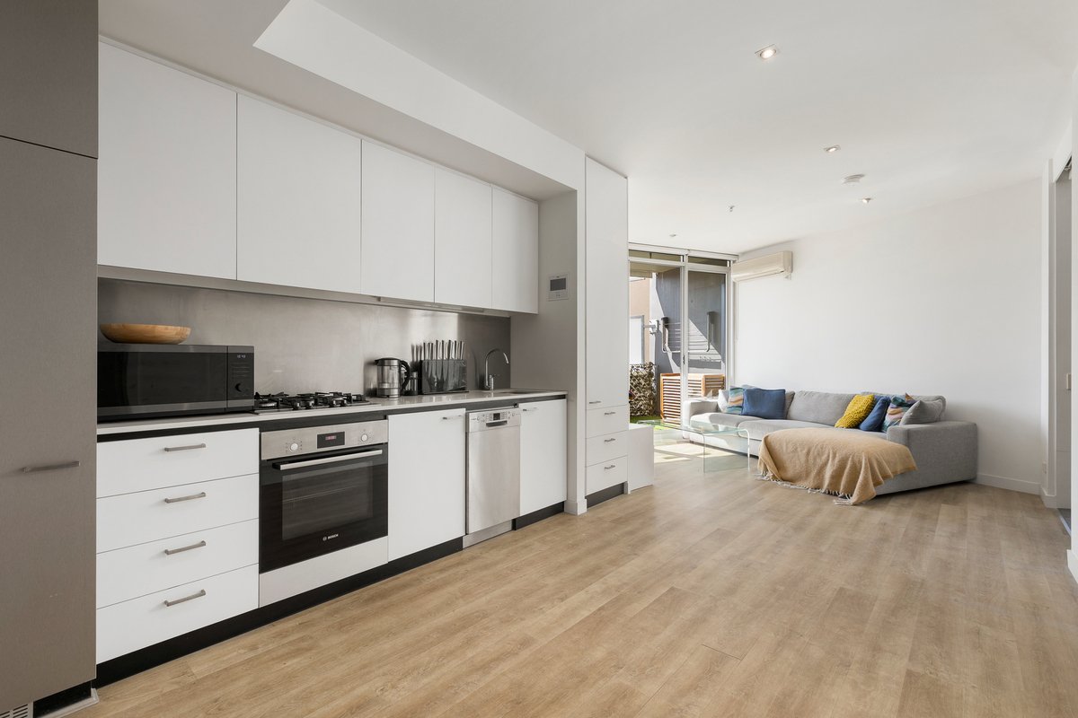 10 / 52 Fitzroy Street St Kilda - Residential for sale