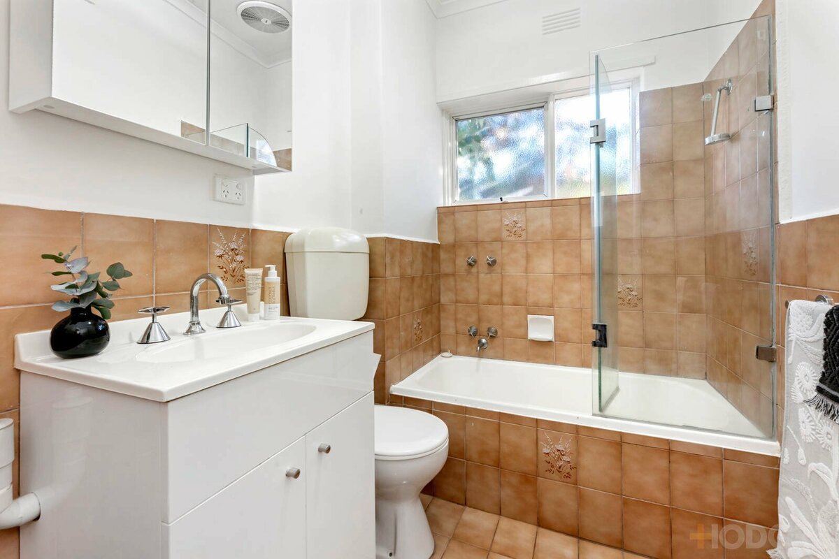 10 / 55 Foam Street ELWOOD - Residential for lease