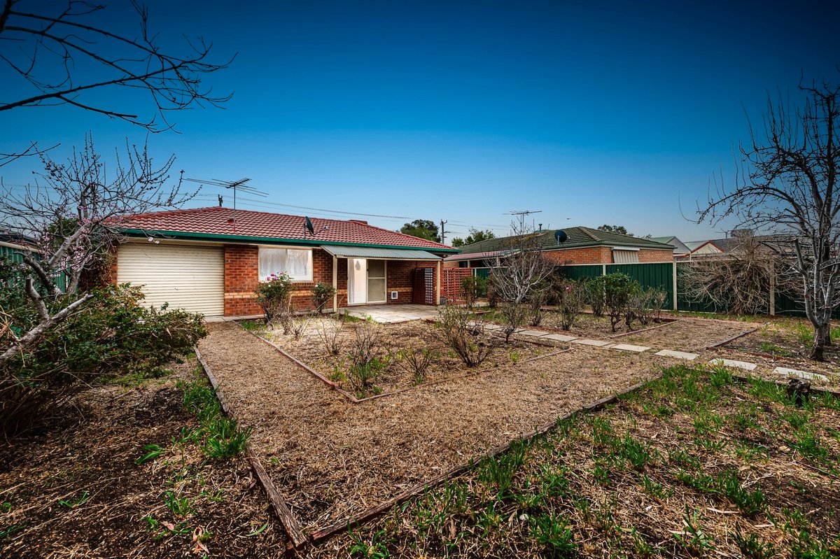 106 Rosella Avenue Werribee - Residential for sale