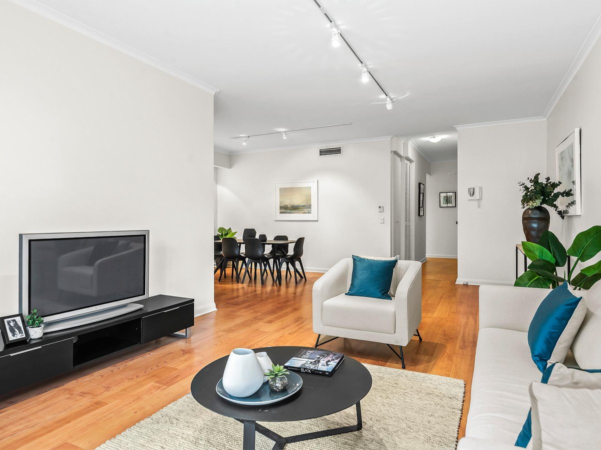 10 / 73 Queens Road MELBOURNE - Residential for sale