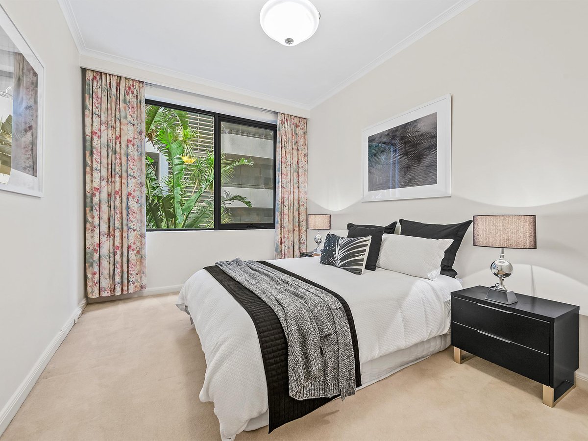 10 / 73 Queens Road MELBOURNE - Residential for sale