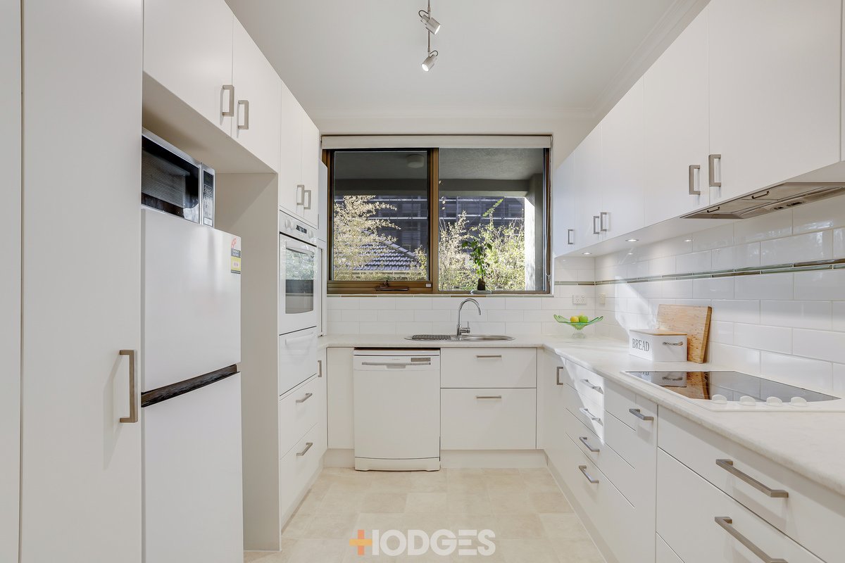 10 / 73 Queens Road MELBOURNE - Residential for sale