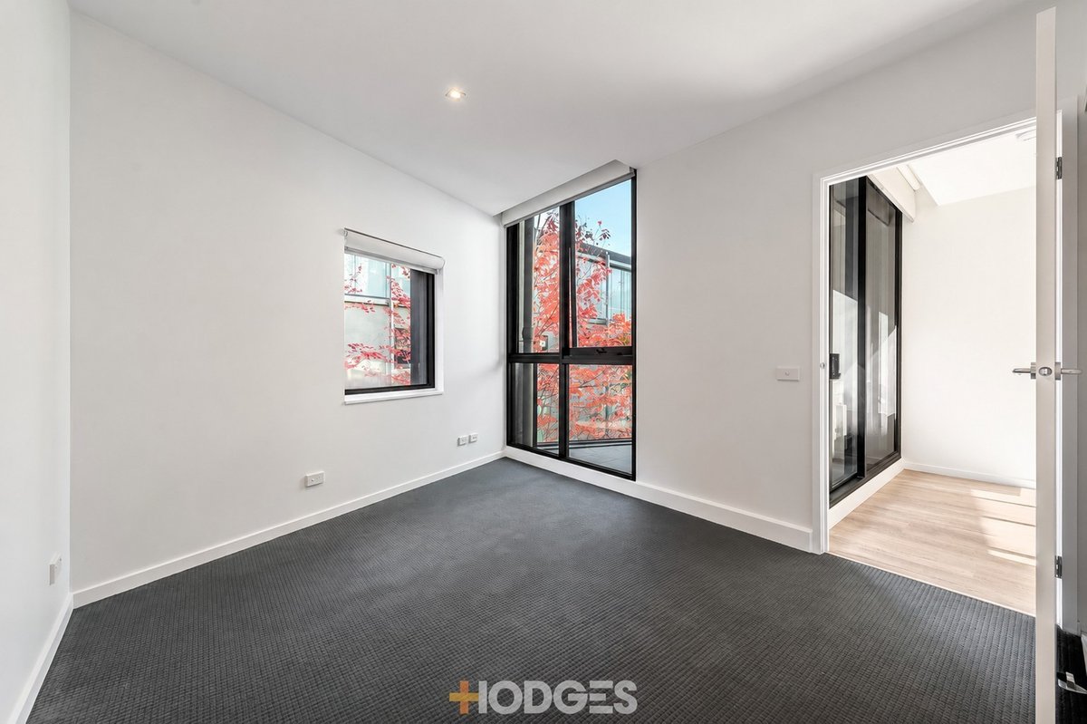 10 / 73 River Street Richmond - Residential for lease