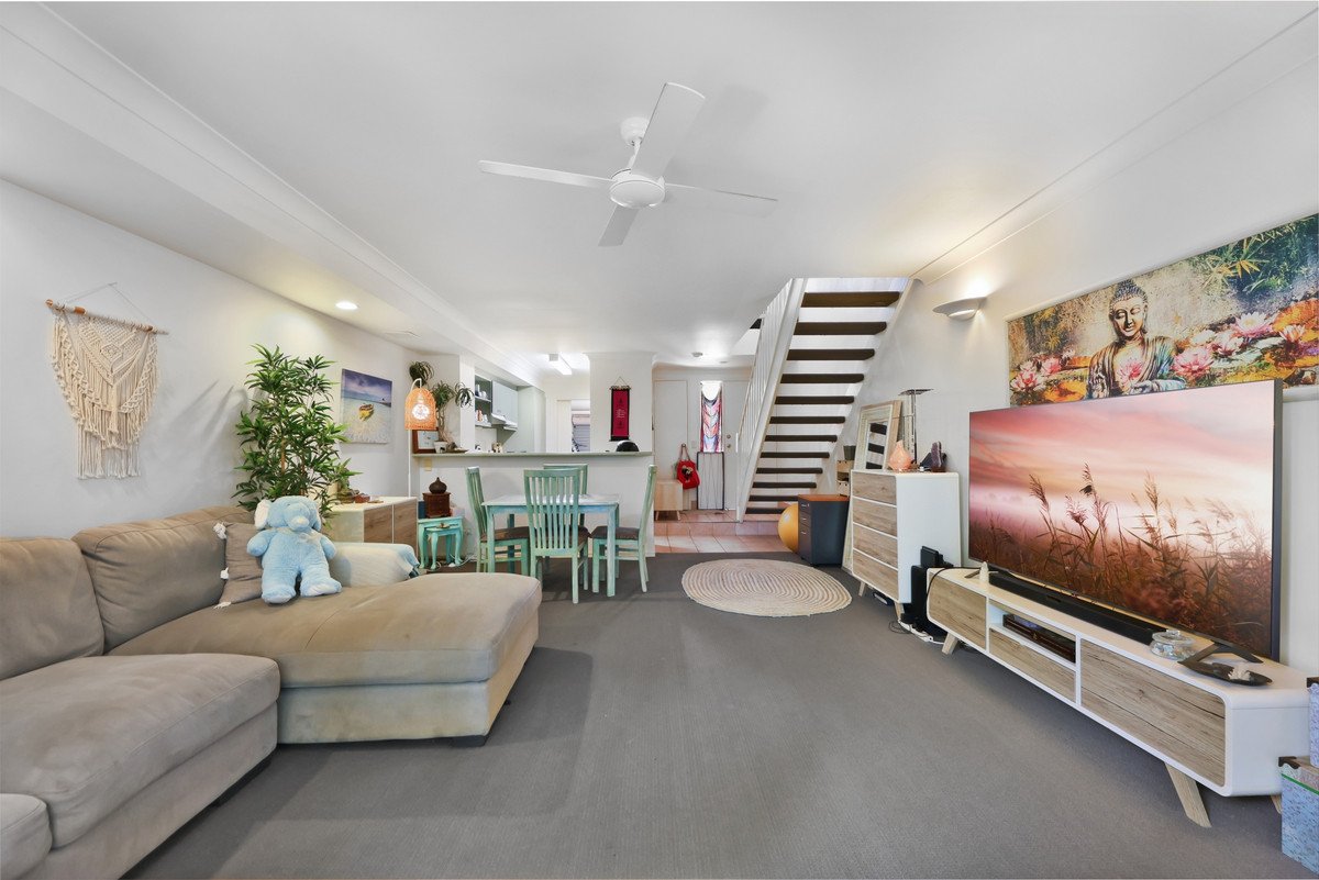 108/215 Cottesloe Drive, Mermaid Waters QLD 4218