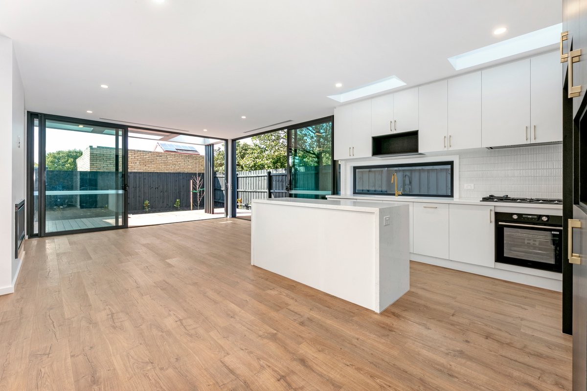 10A Cummins Road Brighton East - Residential for lease