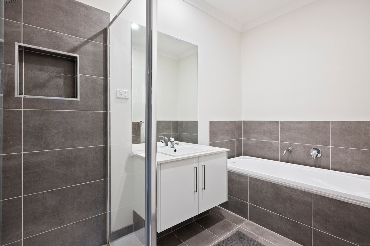 11 Acacia Lane ROSEBUD - Residential for lease