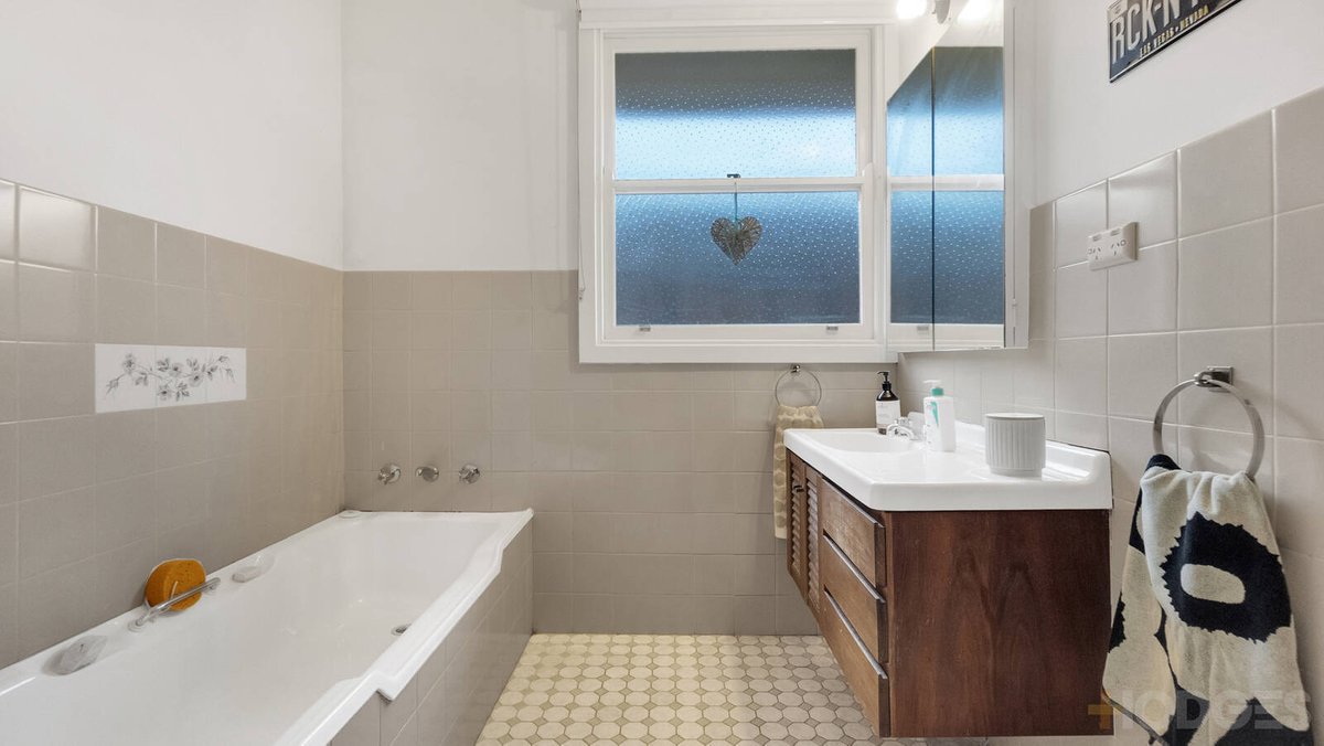 11 Anderson Court Mentone - Residential for sale
