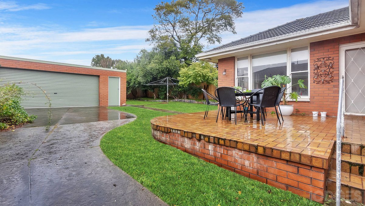 11 Anderson Court Mentone - Residential for sale