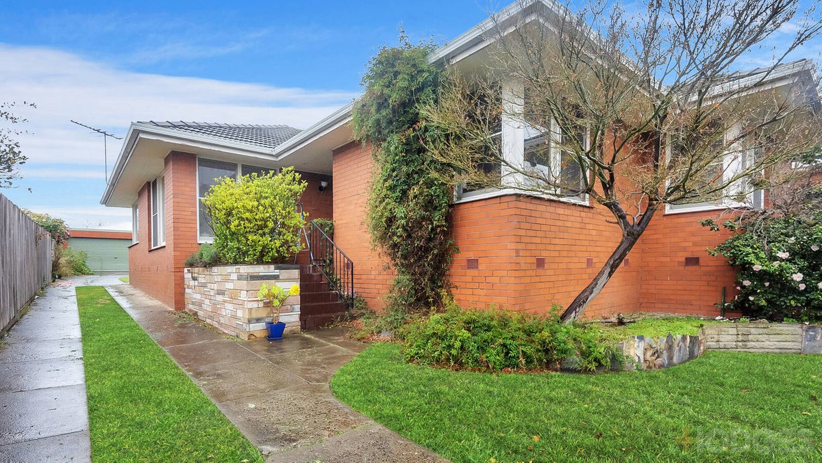 11 Anderson Court Mentone - Residential for sale