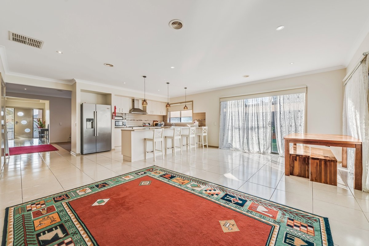 11 Ashburton Avenue Manor Lakes - Residential for sale