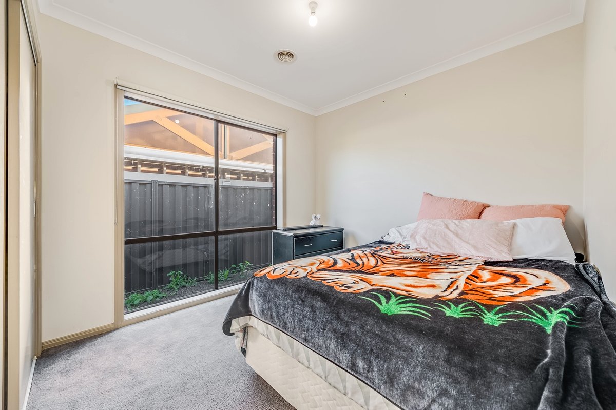 11 Ashburton Avenue Manor Lakes - Residential for sale