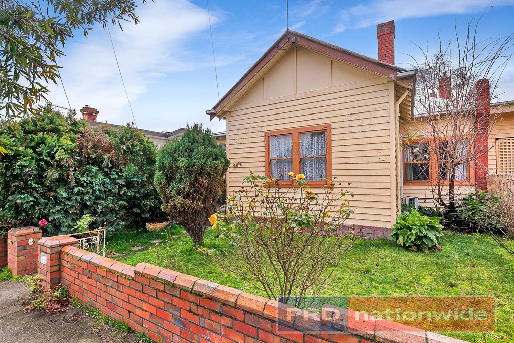 11 Blair Street, GOLDEN POINT VIC 3350