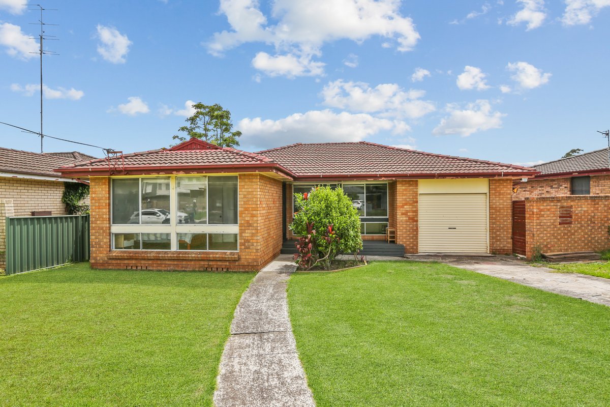 11 Brigadoon Circuit, OAK FLATS NSW 2529