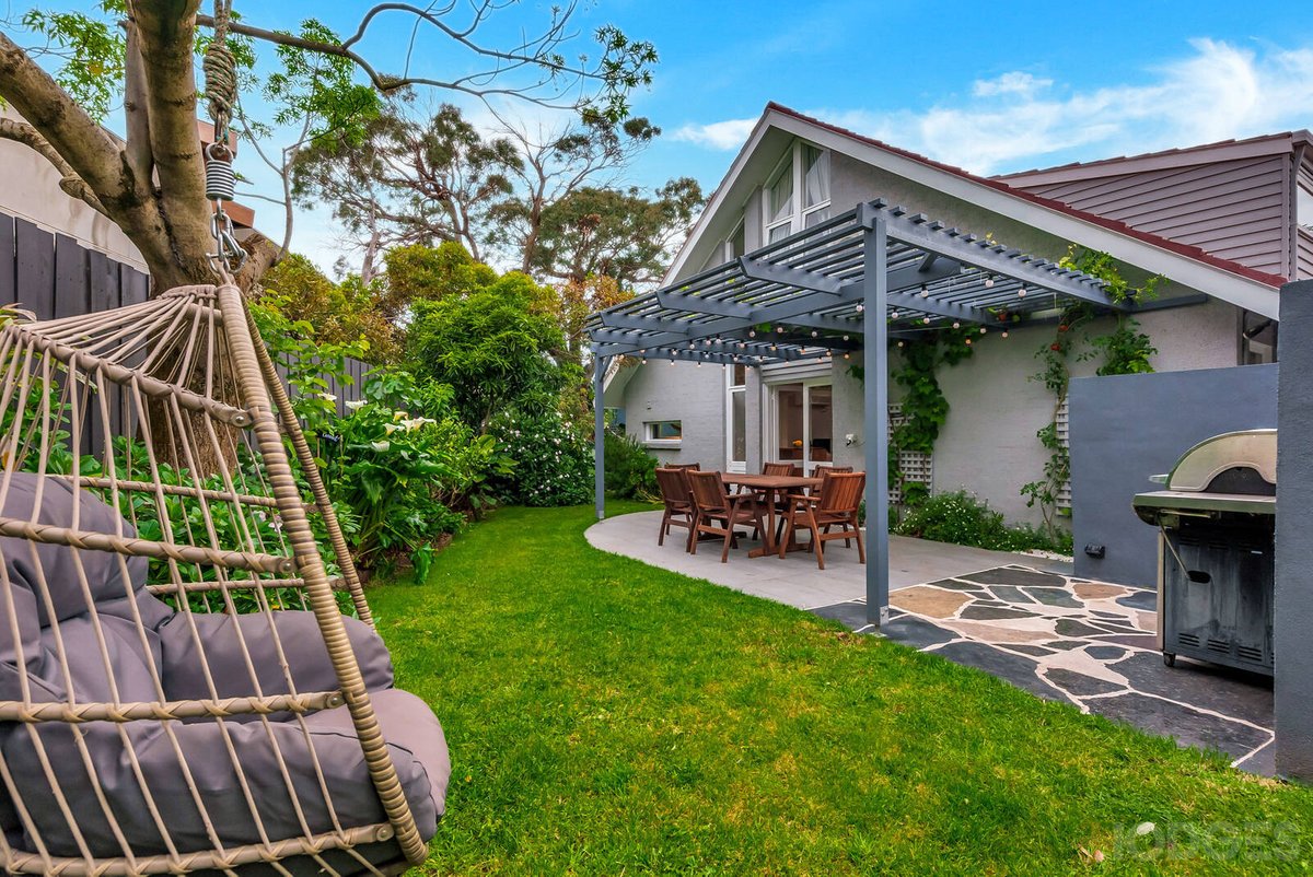 11 Daniel Court Mentone - Residential for sale