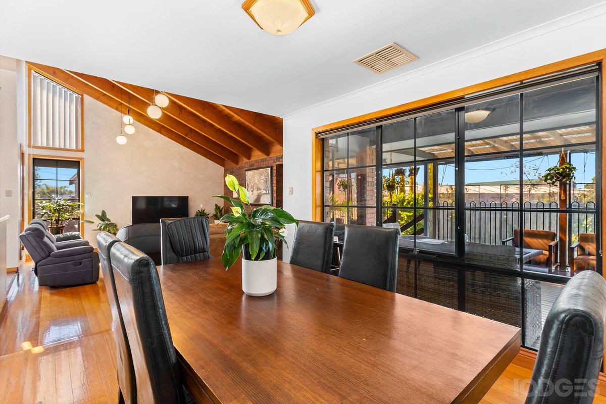 11 Eddison Close Altona Meadows - Residential for sale
