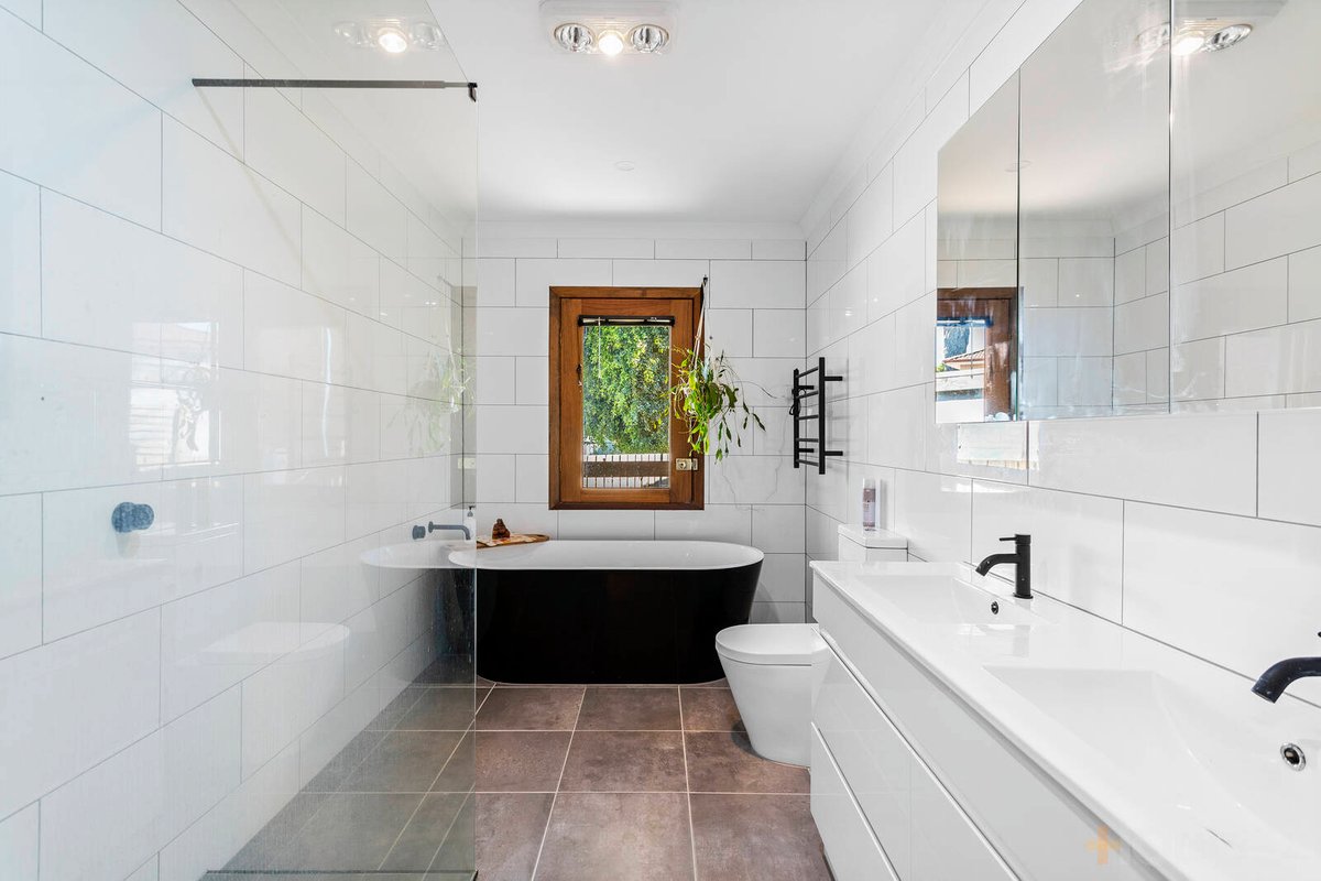 11 Eddison Close Altona Meadows - Residential for sale