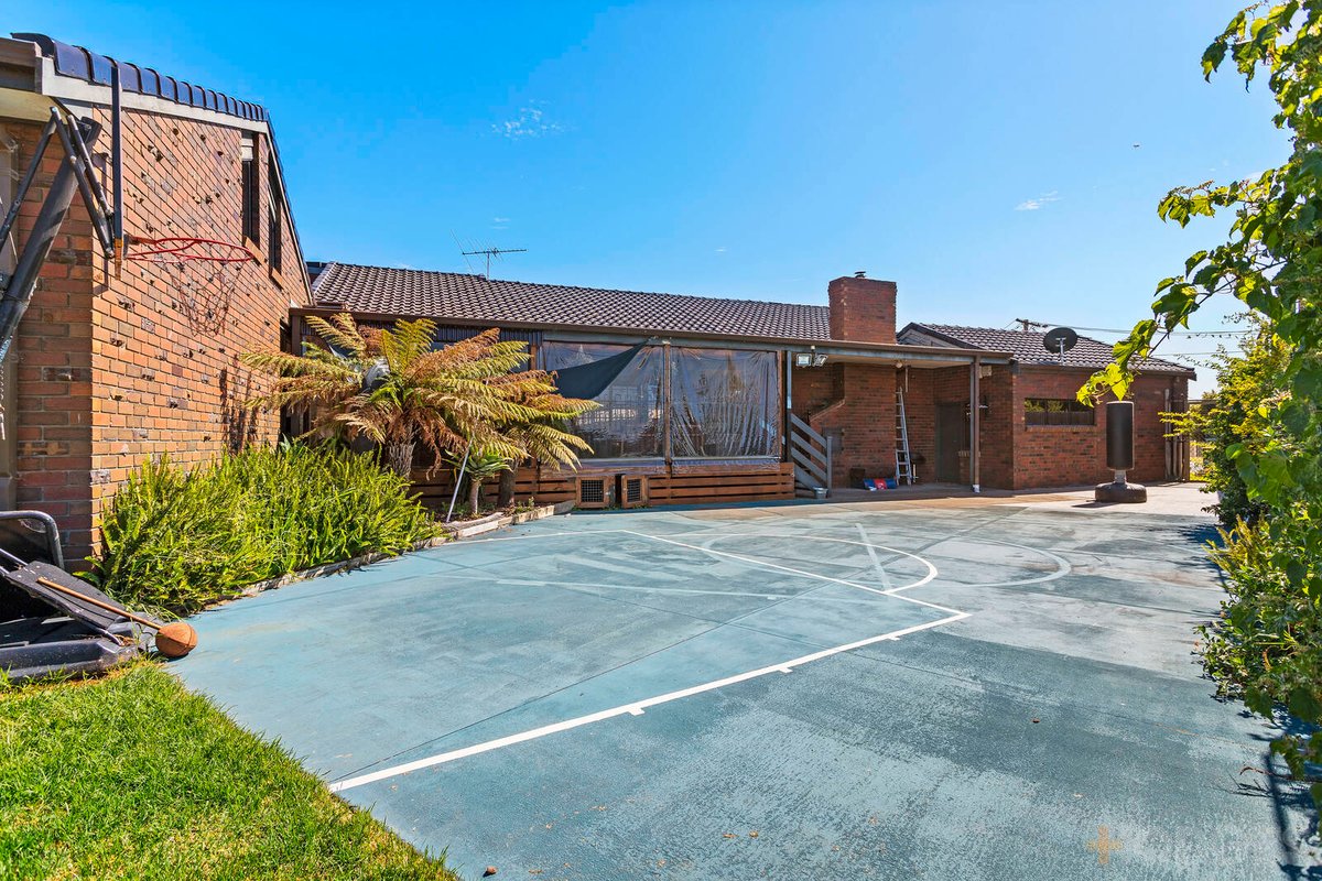 11 Eddison Close Altona Meadows - Residential for sale