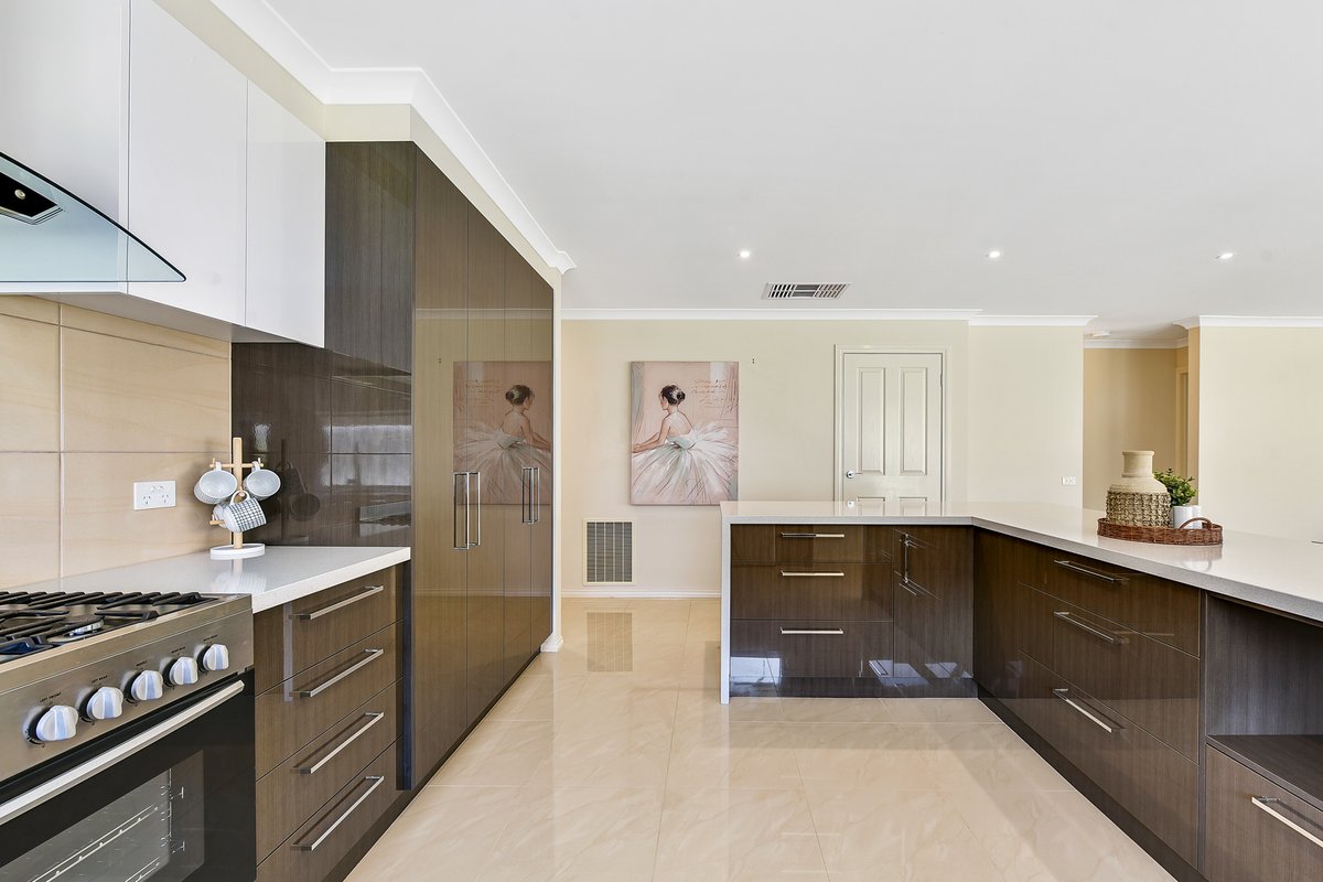 11 Fulham Close FRANKSTON SOUTH - Residential for sale