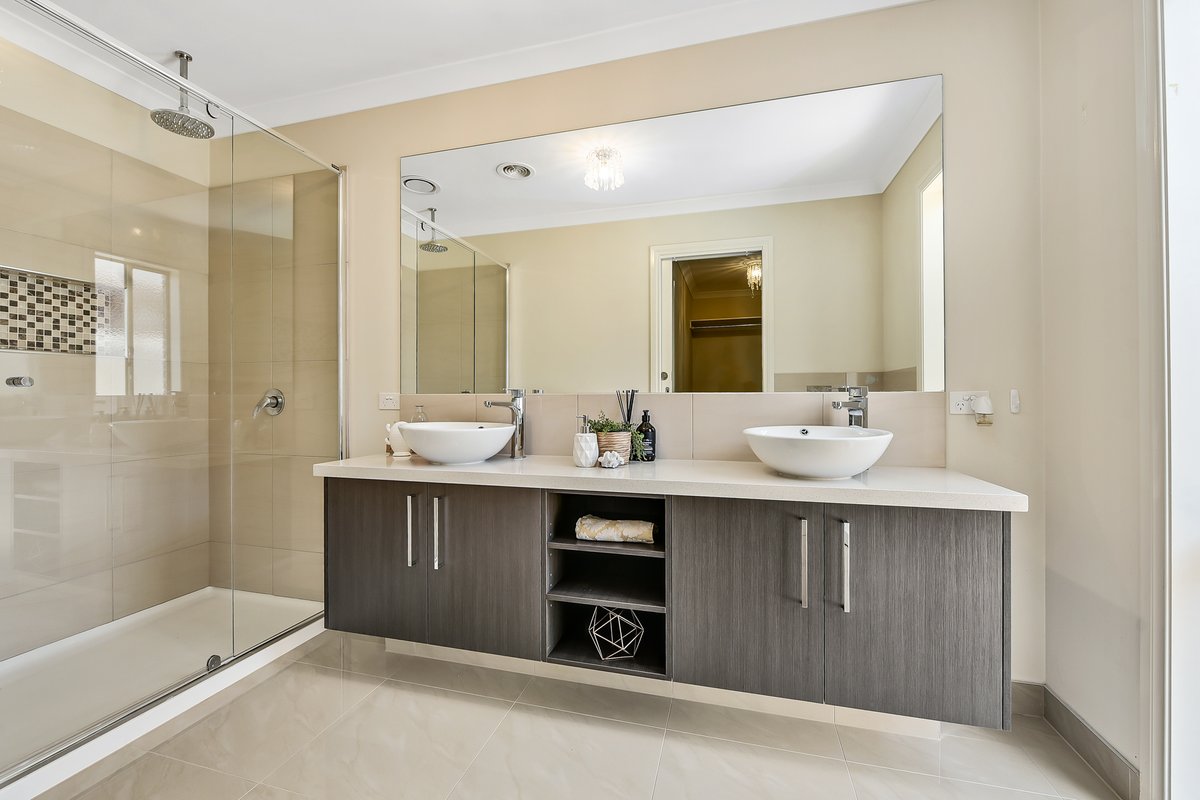 11 Fulham Close FRANKSTON SOUTH - Residential for sale
