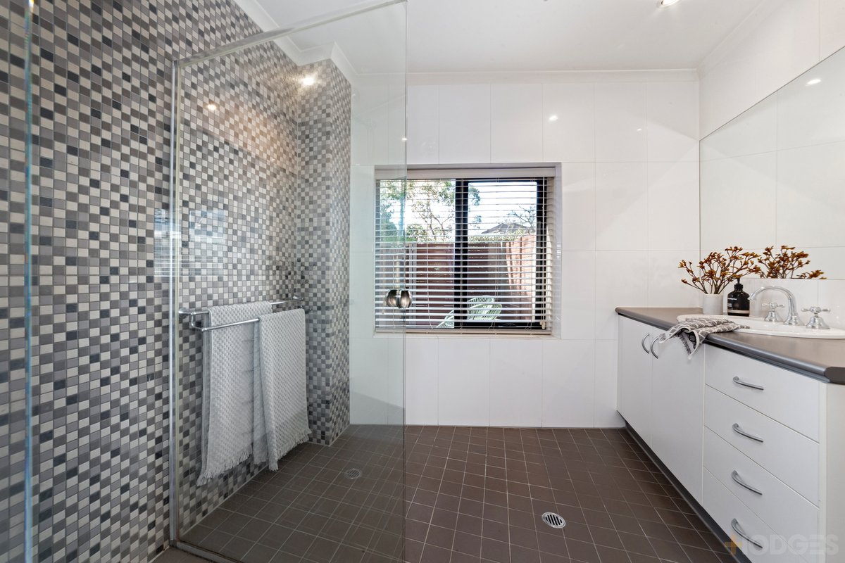 1 / 1 Garfield Street Cheltenham - Residential for sale