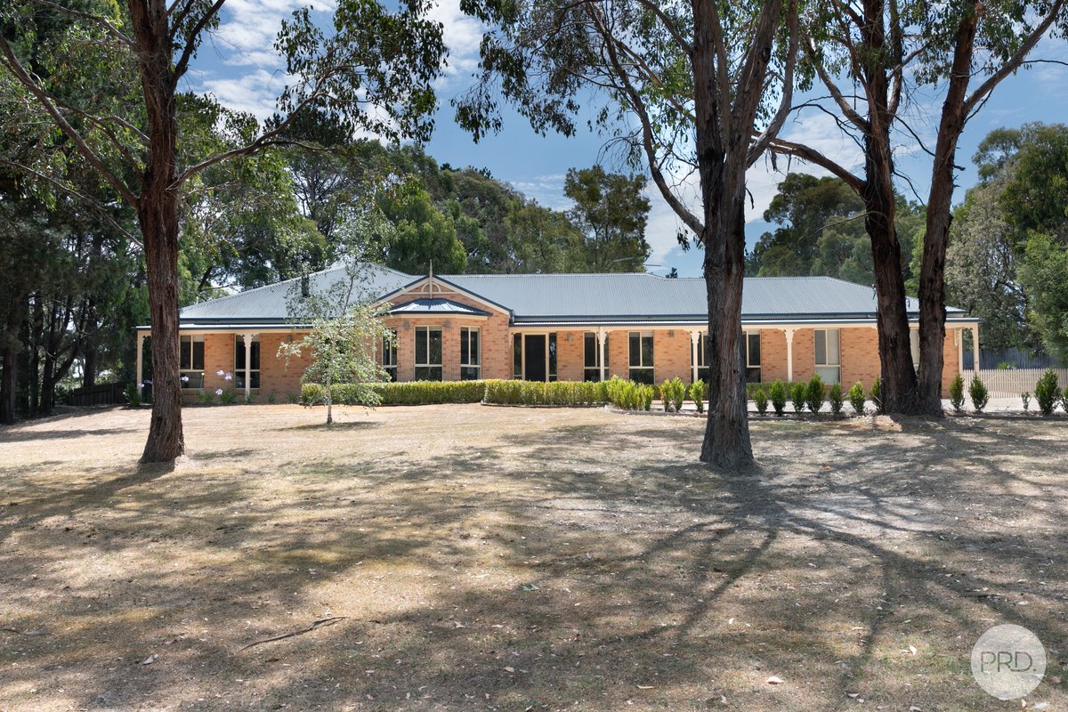11 Glynwood Grove, ENFIELD VIC 3352