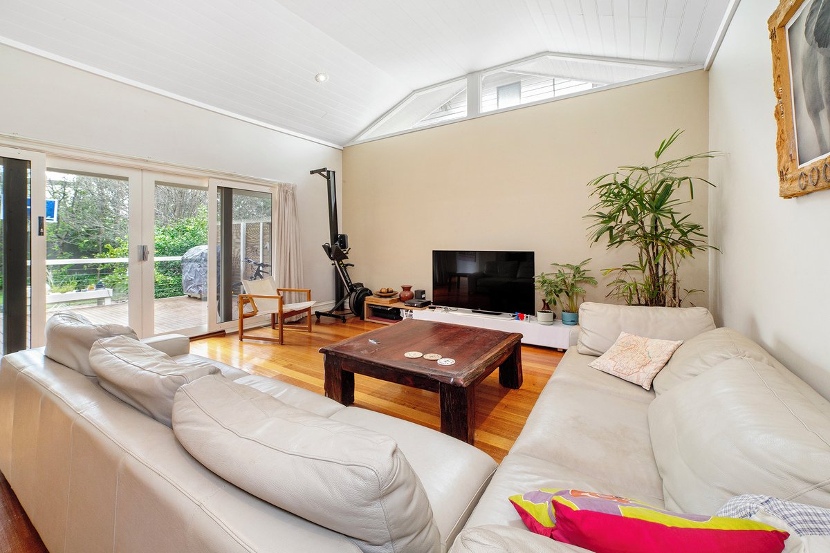 11 Imbros Street Hampton - Residential for lease