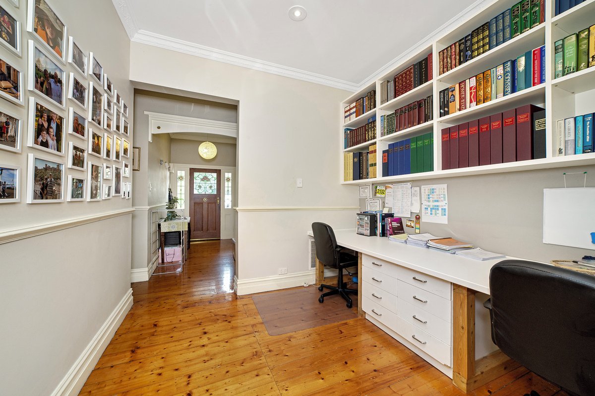 11 Imbros Street Hampton - Residential for lease
